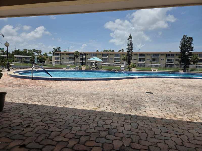 2820 NE 201ST Terrace # F106, Aventura FL 33180