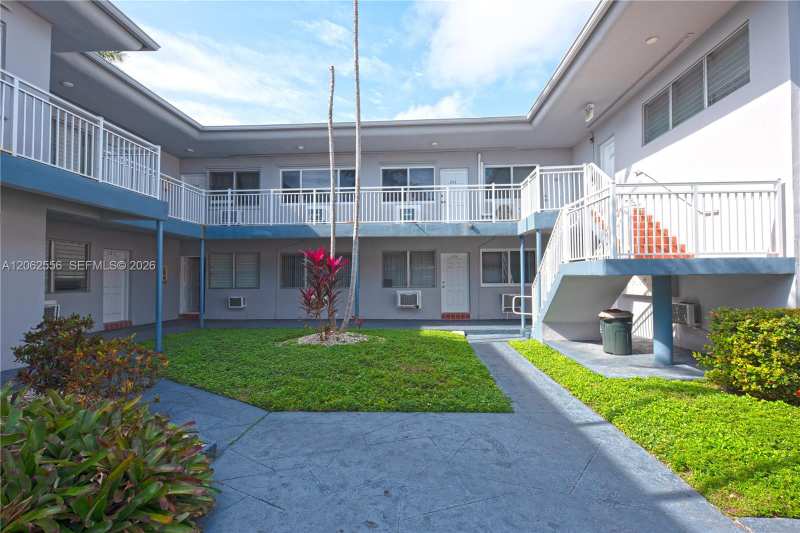 350 75th St # 203, Miami Beach FL 33141
