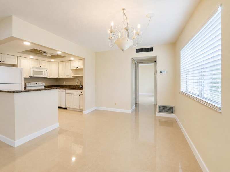 446 SAXONY J Way # 446, Delray Beach FL 33446