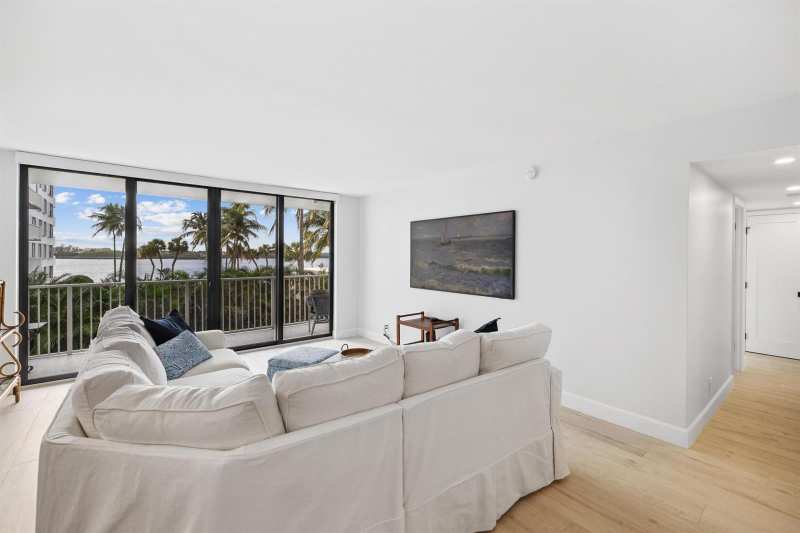 2860 S Ocean Boulevard S # 201, Palm Beach FL 33480