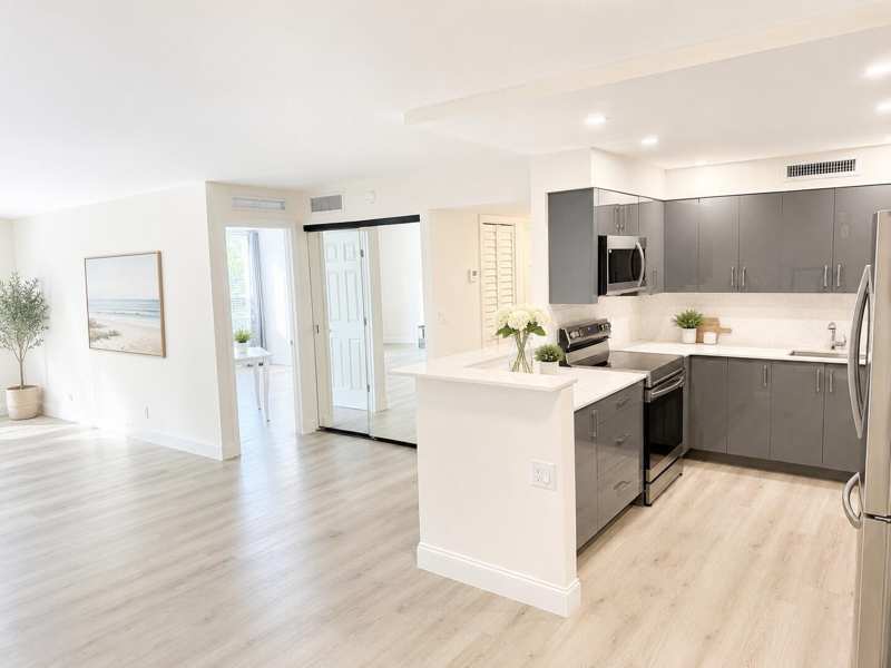 1000 Spanish River Road # 2J, Boca Raton FL 33432