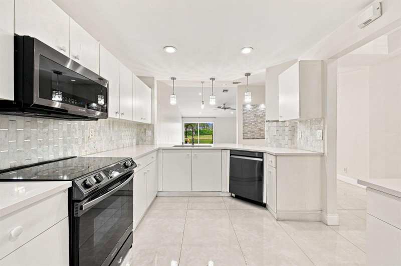 1590 ORION Lane, Weston FL 33327