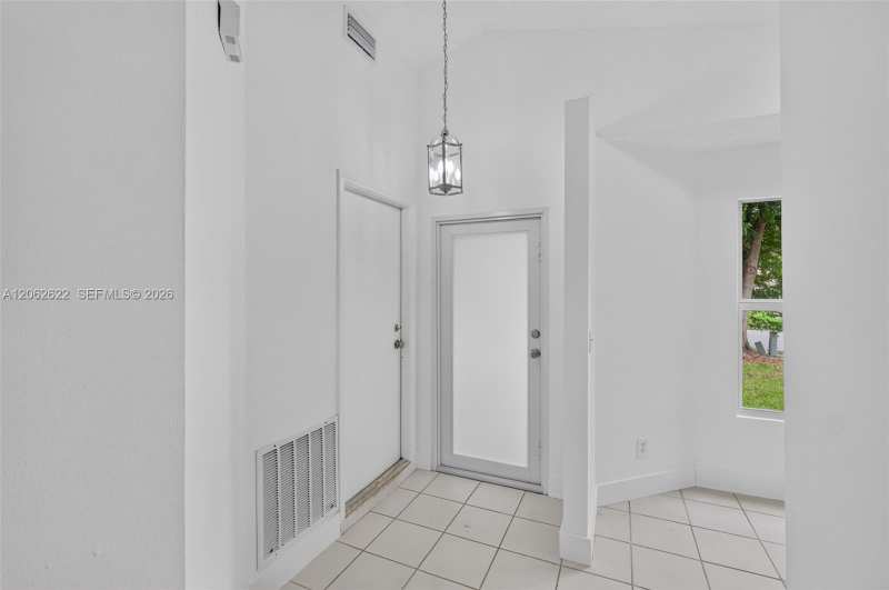 792 SW 9th St, Florida City FL 33034