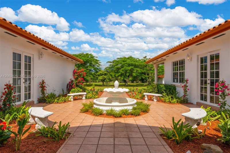 23800 SW 207th Ave, Homestead FL 33031