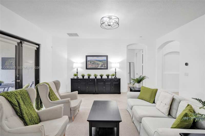 9000 Lakeview Place, Parkland FL 33076