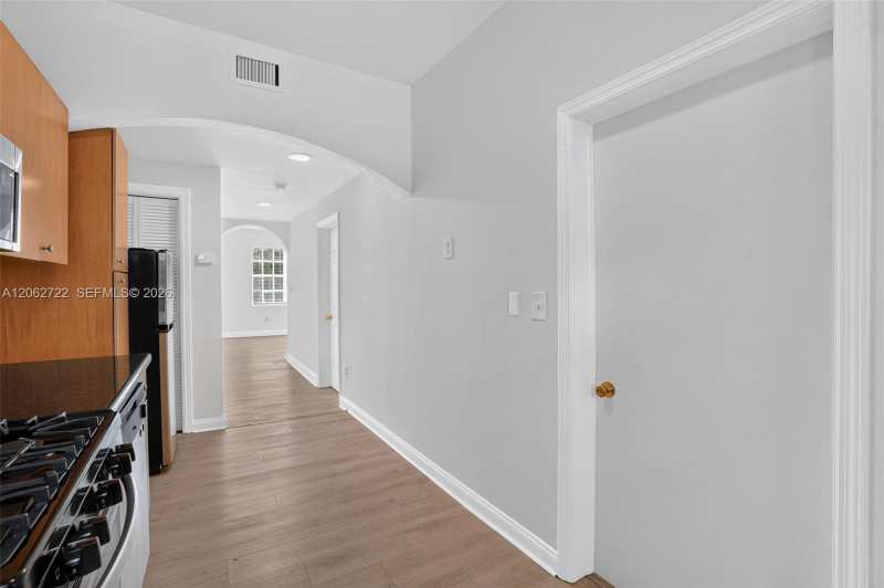 1027 Euclid Ave # 2, Miami Beach FL 33139