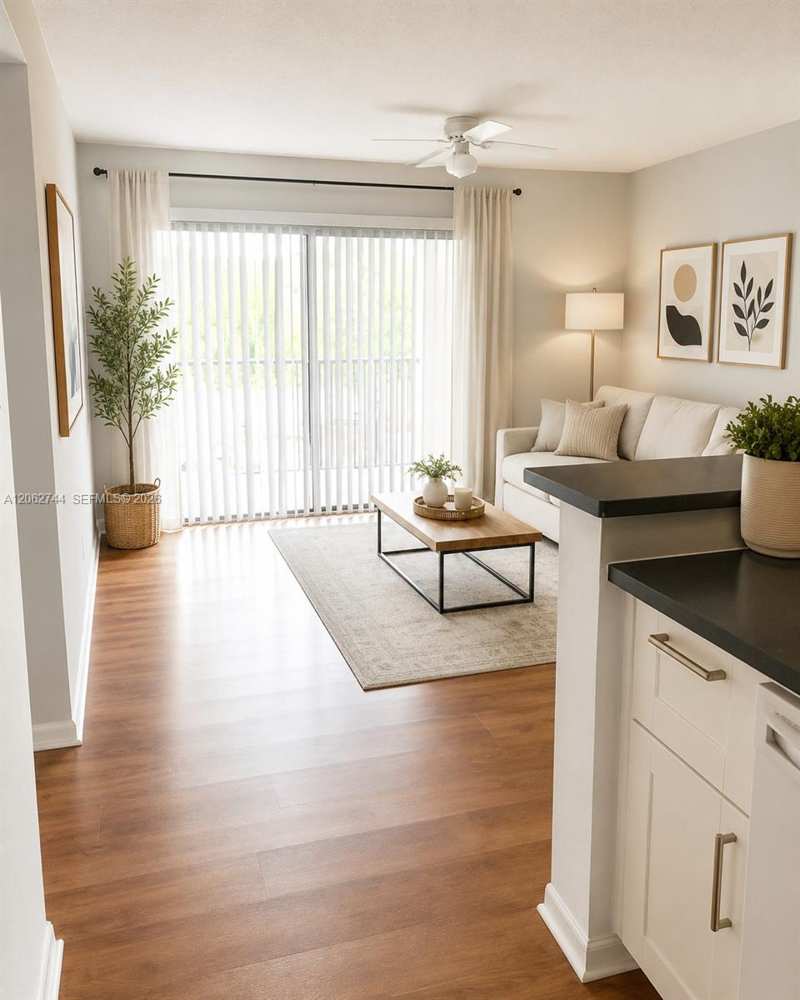 560 S Park # 23, Hollywood FL 33021