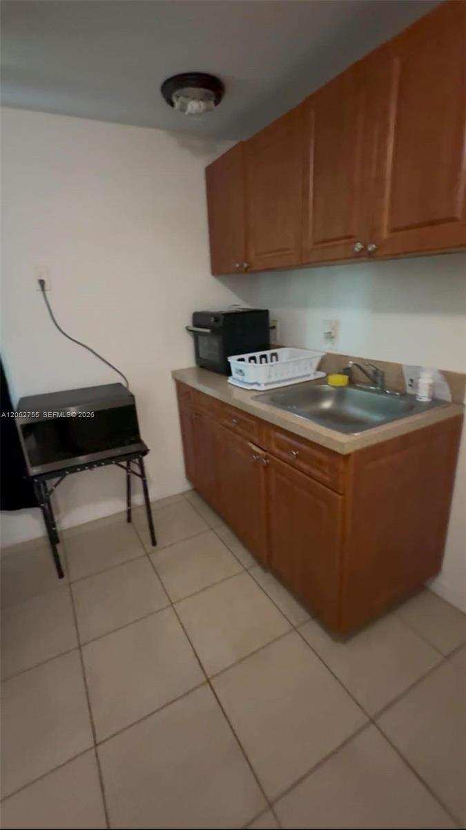 4441 SW 33rd dr # 1, West Park FL 33023