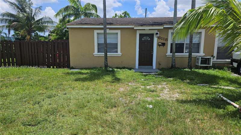 6118 Plunkett St # 1, Hollywood FL 33023