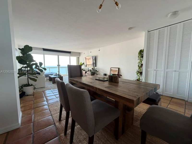2451 Brickell Ave # 17U, Miami FL 33129