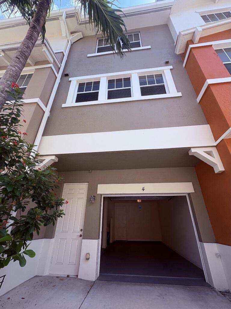 1740 San Benito Way # 4, West Palm Beach FL 33401