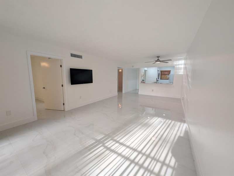 10317 NW 9th St Circle # 9, Miami FL 33172