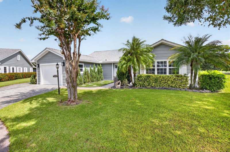 11 HOLLY, Boynton Beach FL 33436