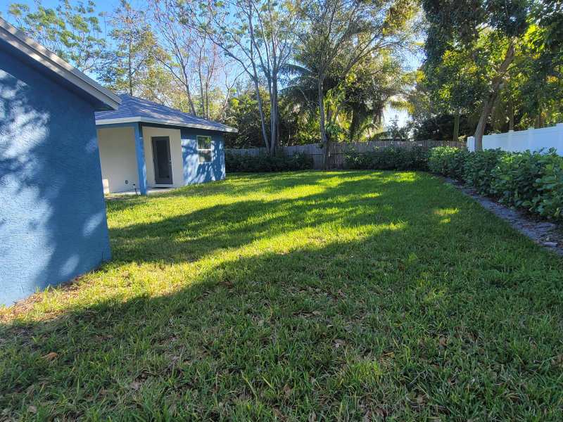 106 E Chandler Road, West Palm Beach FL 33406