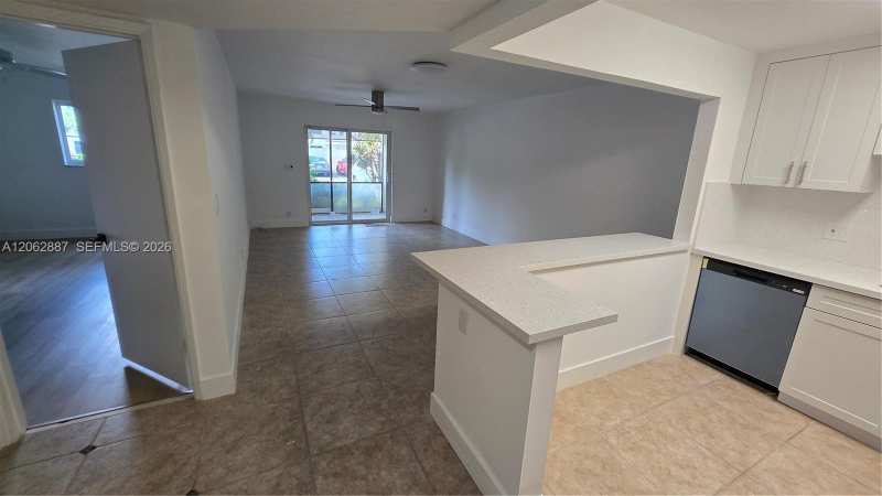 255 S Cypress Rd # 307, Pompano Beach FL 33060