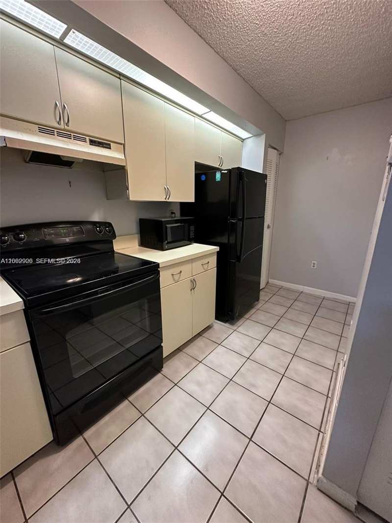 8600 SW 212th St # 105, Cutler Bay FL 33189