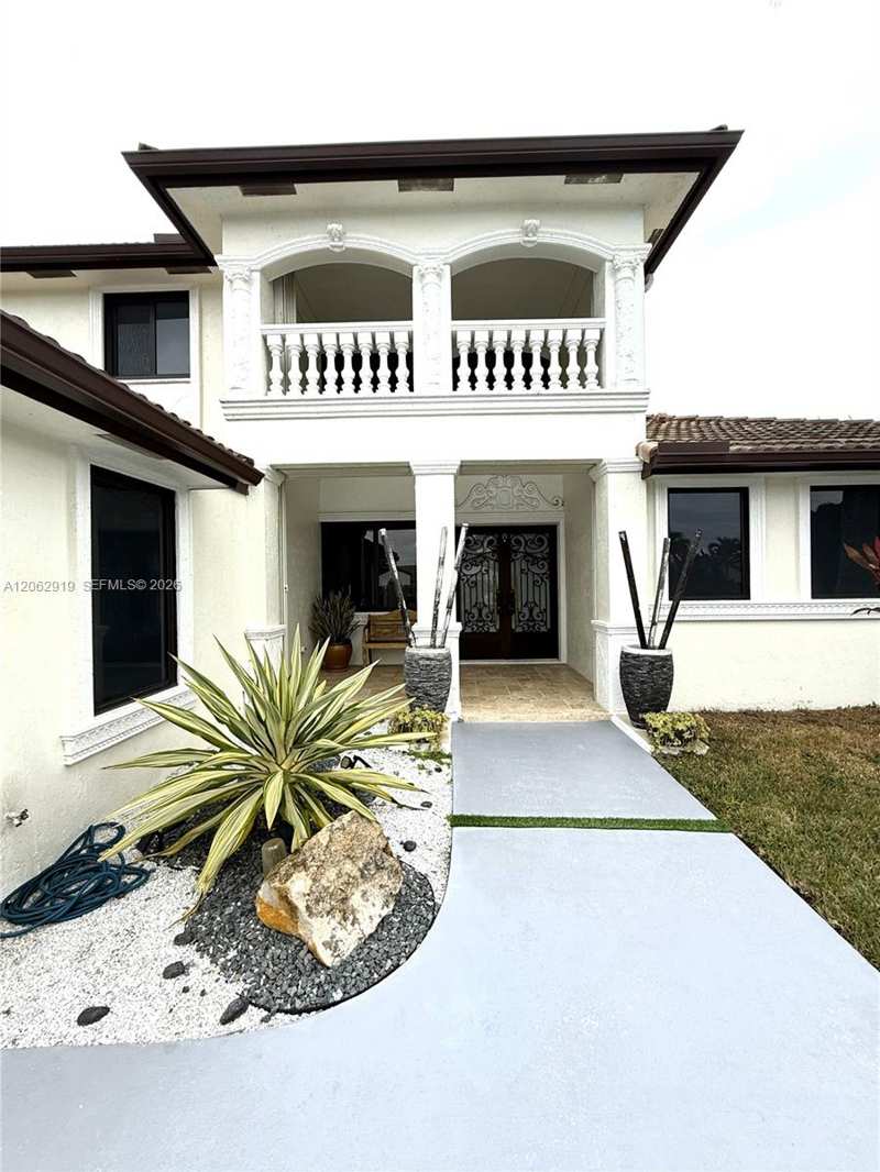 16137 SW 154th Ct, Miami FL 33187