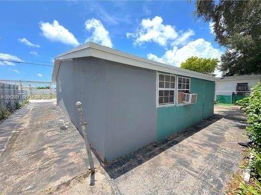 2991 NW 43rd Ter, Miami FL 33142