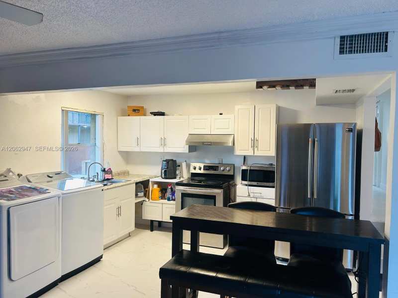 4850 SW 63rd Ter # 211, Davie FL 33314