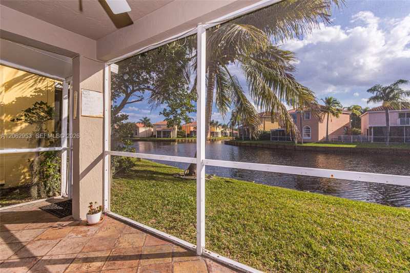 1540 N Trafalgar Cir, Hollywood FL 33020