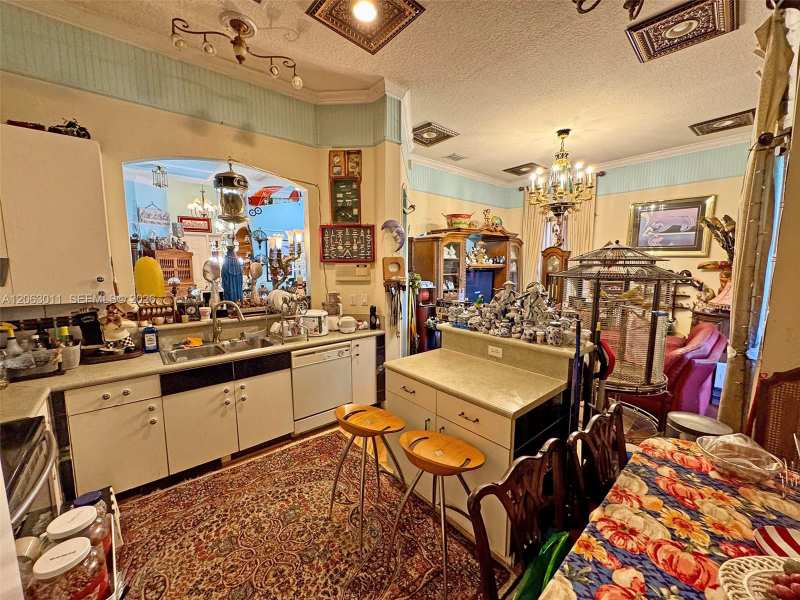 3457 NE 2nd St, Homestead FL 33033