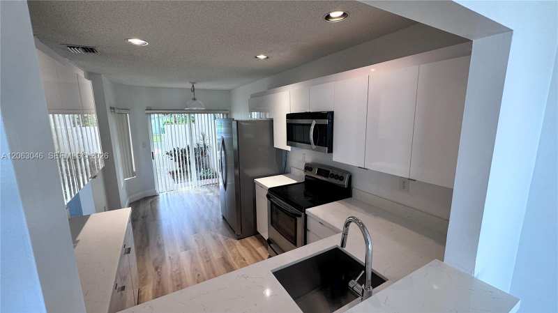 9781 NW 45 Ln, Doral FL 33178