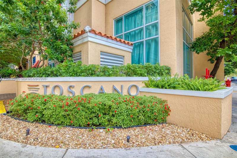 7355 SW 89th St # 425N, Miami FL 33156