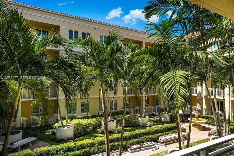 7355 SW 89th St # 425N, Miami FL 33156