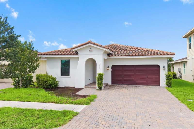 19667 Rugged Trunk Trail, Loxahatchee FL 33470
