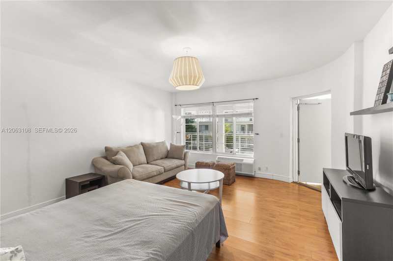1241 14th St # 9, Miami Beach FL 33139