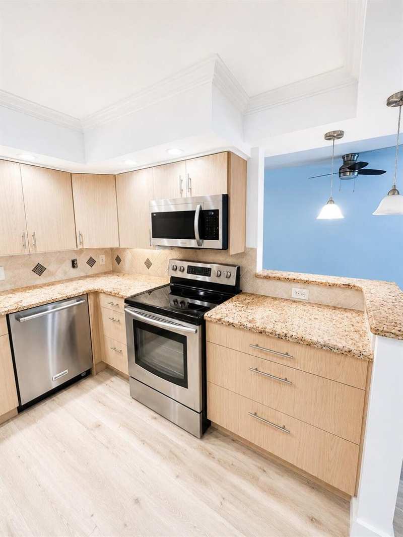2035 LINCOLN B, Boca Raton FL 33434