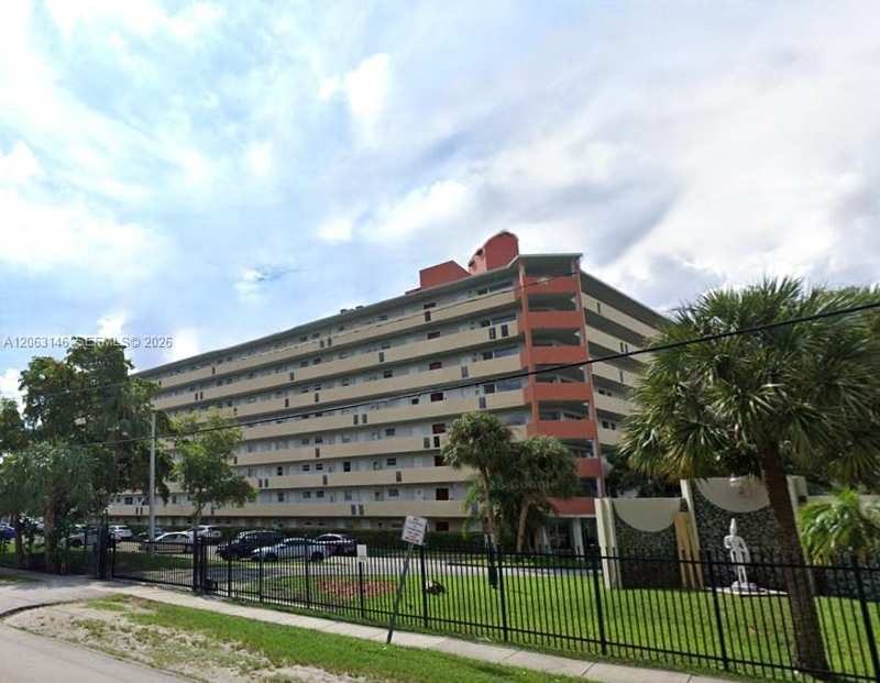 1770 NE 191st St # 1, Miami FL 33179