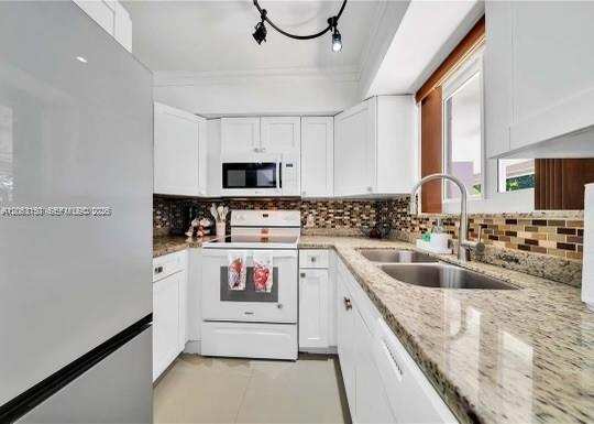 4064 NW 4th Ter, Miami FL 33126