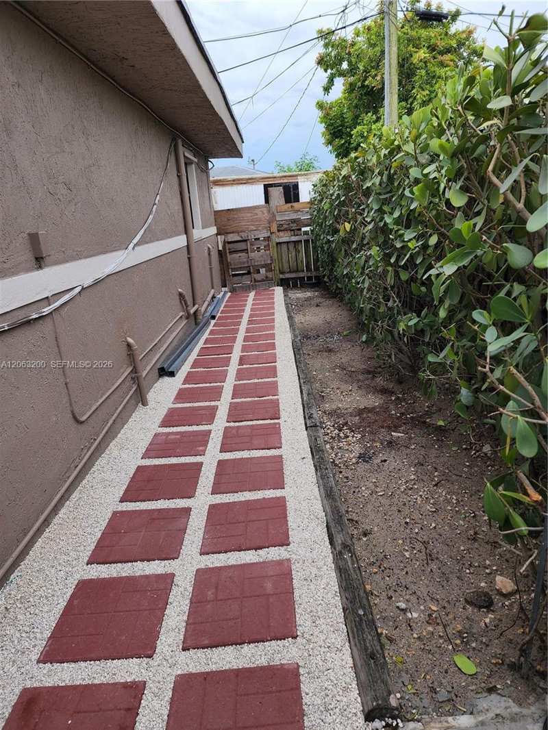 3760 NW 197th St # 2, Miami Gardens FL 33055