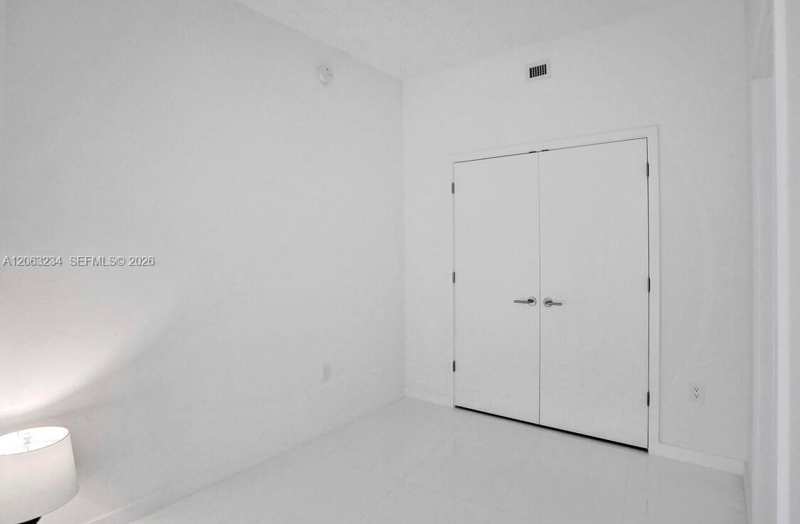 851 NE 1st Ave # 3510, Miami FL 33132