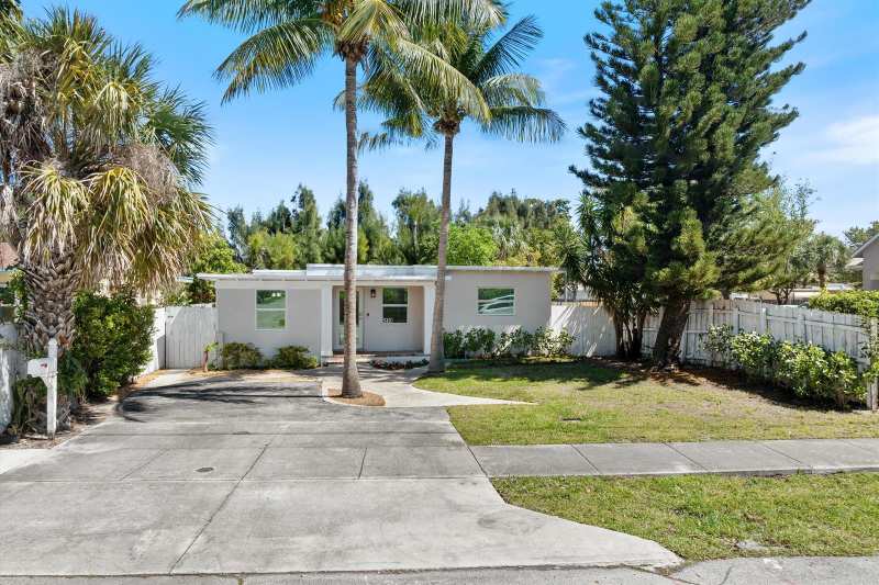 543 NE 3rd Avenue, Delray Beach FL 33444