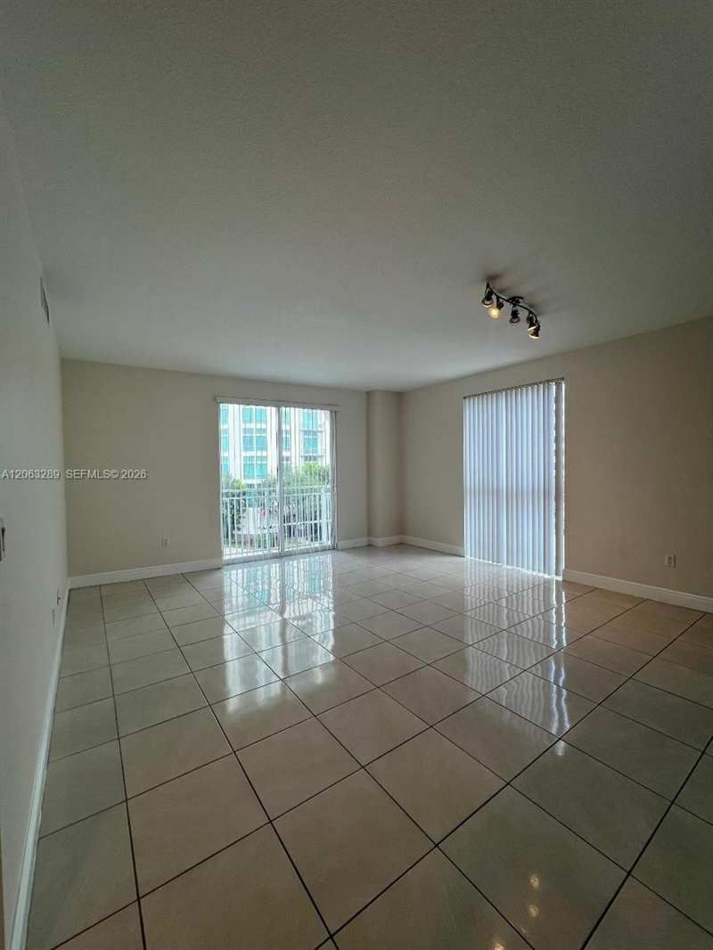 7275 SW 90th Way # 312, Miami FL 33156