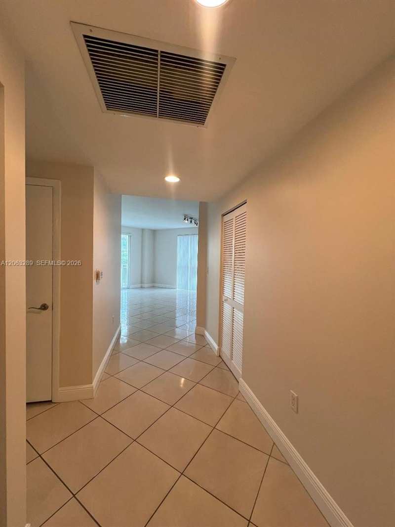 7275 SW 90th Way # 312, Miami FL 33156