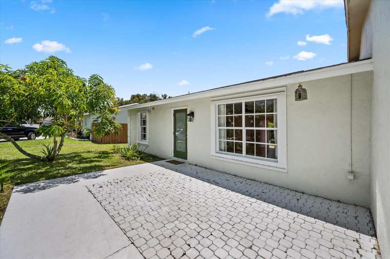 143 Bobwhite Road, Royal Palm Beach FL 33411