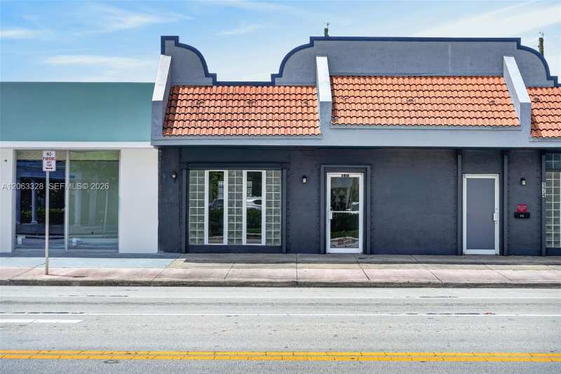 180 Hialeah Dr, Hialeah FL 33010