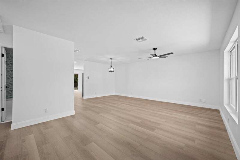 4820 Poseidon Place, Lake Worth FL 33463