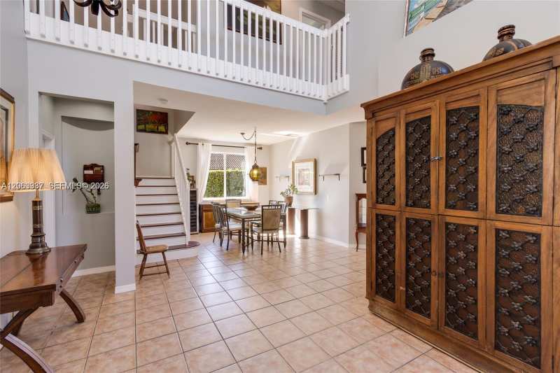 1280 Majesty Ter, Weston FL 33327