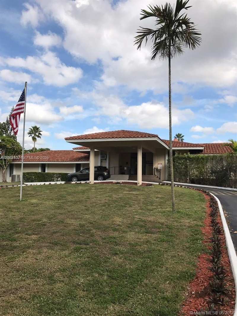 4174 Inverrary Dr # 411, Lauderhill FL 33319
