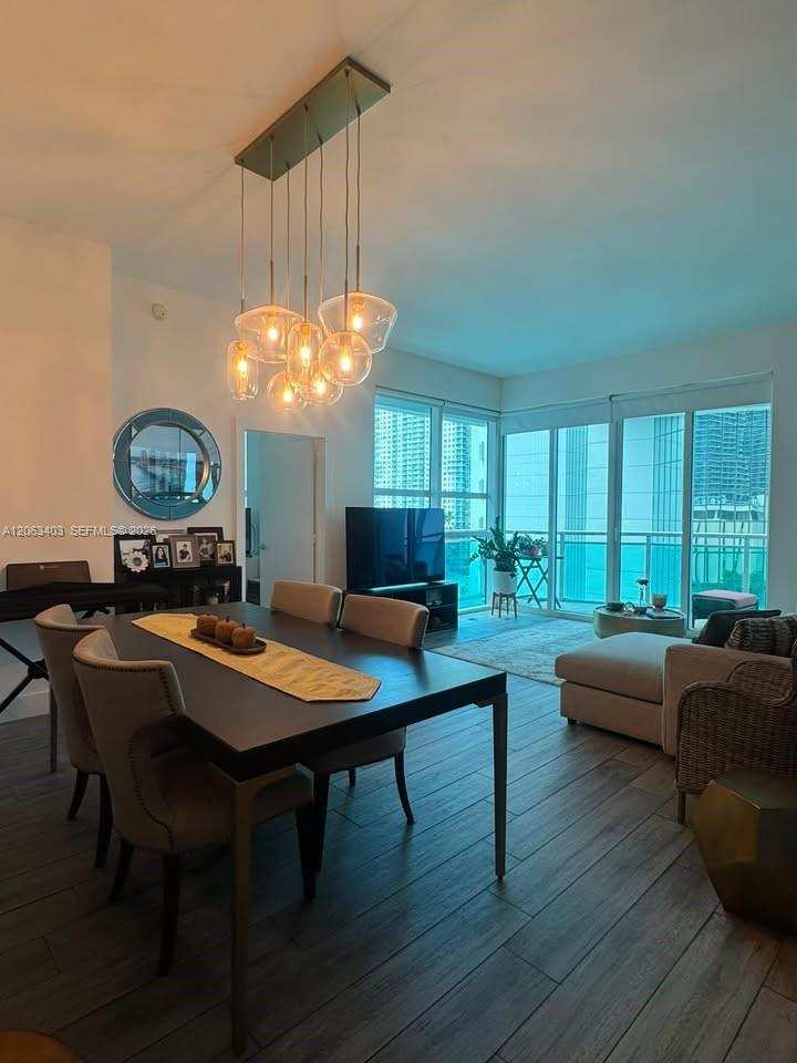 951 Brickell Ave # 910, Miami FL 33131