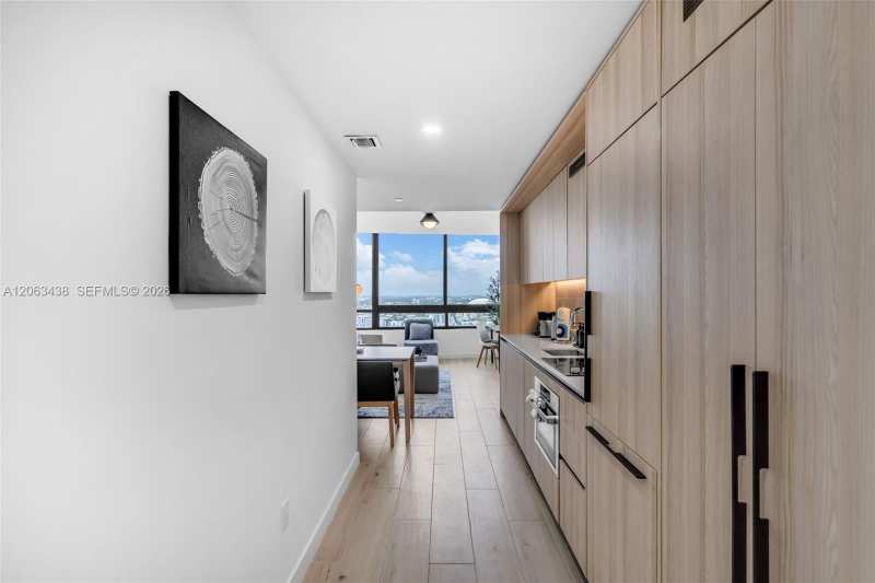 225 N Miami Ave # 3712, Miami FL 33128
