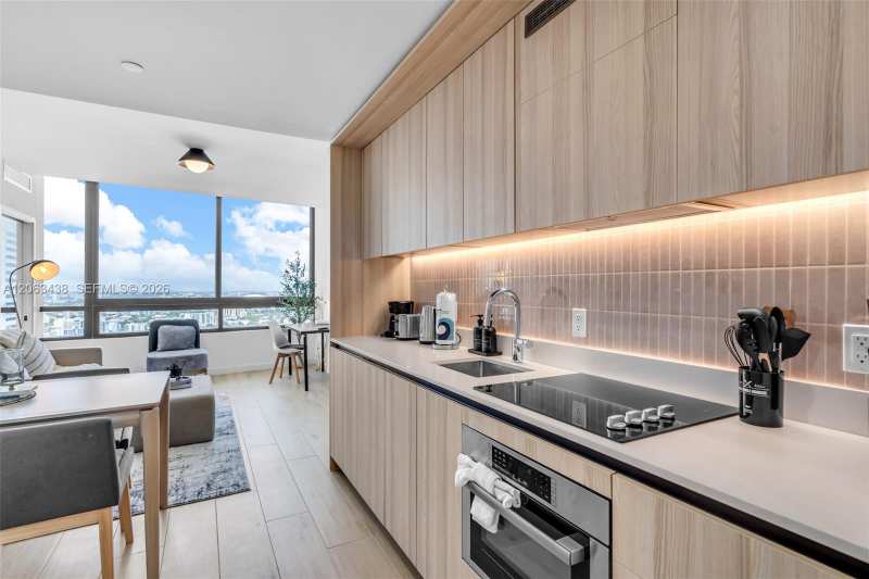 225 N Miami Ave # 3712, Miami FL 33128