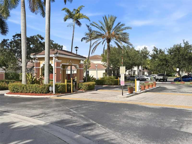 2247 NE 42nd Ave, Homestead FL 33033