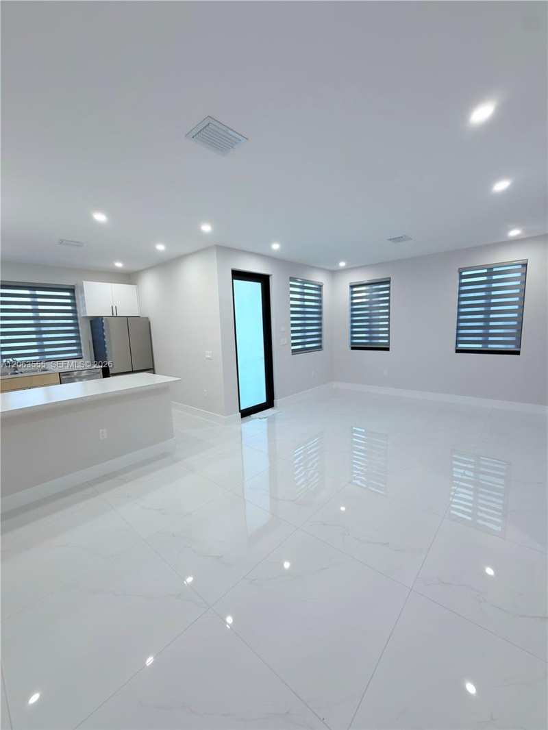 12368 SW 219th St, Miami FL 33170