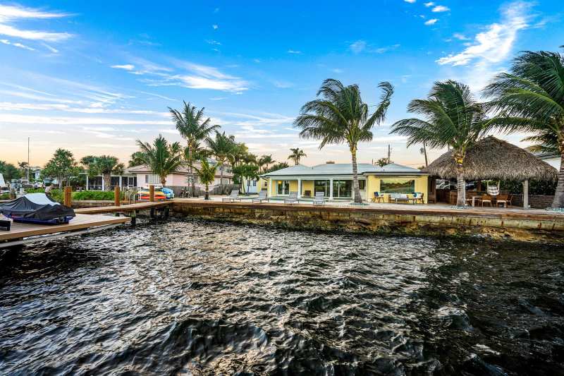 844 East Drive, Boynton Beach FL 33435