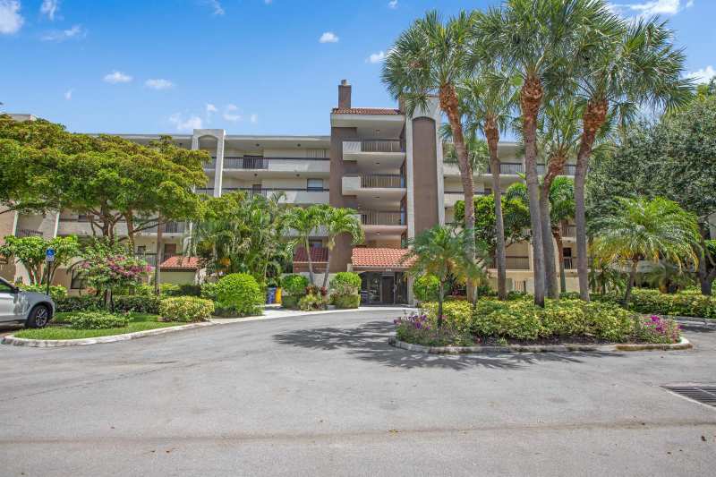 955 Egret Circle # 104, Delray Beach FL 33444